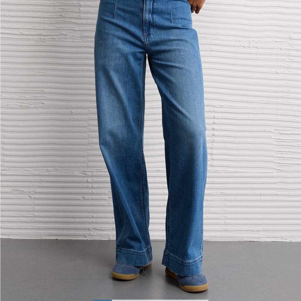 American Eagle Outfitters Super High-Waisted Baggy Dreamy Drape Stretch Jean